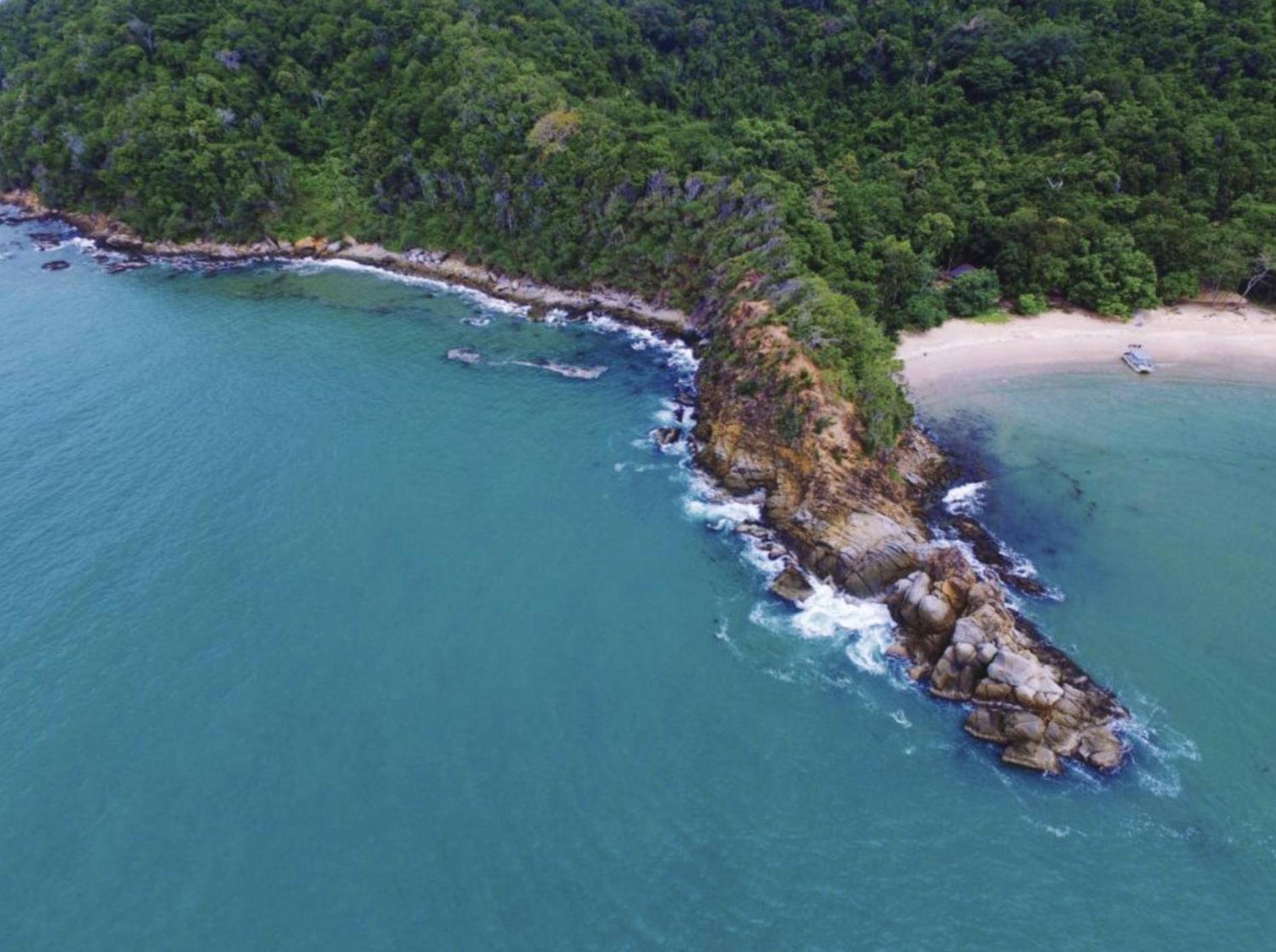 Dolphin Bay Island Resort Kota Belud Dış mekan fotoğraf