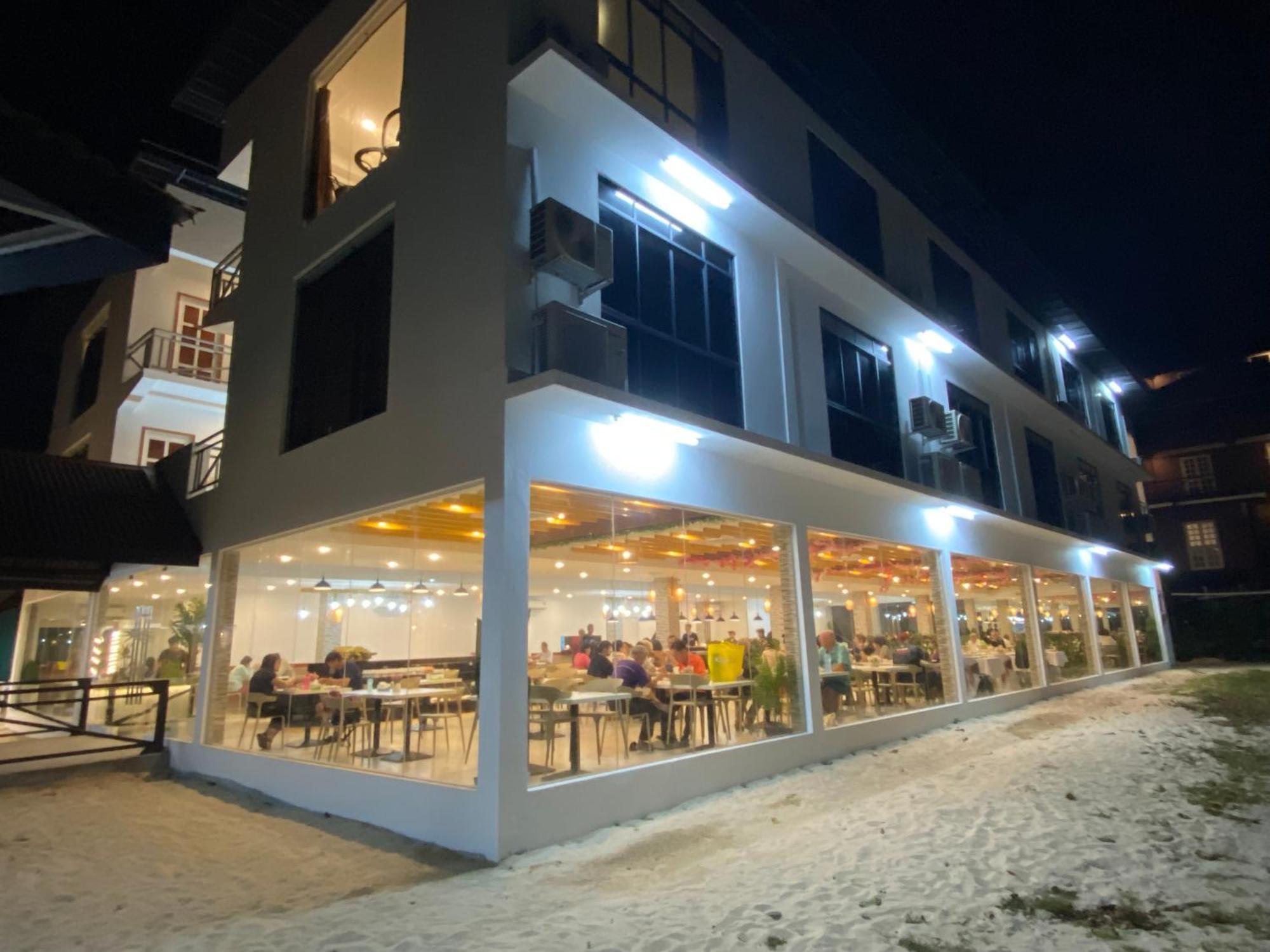 Dolphin Bay Island Resort Kota Belud Dış mekan fotoğraf