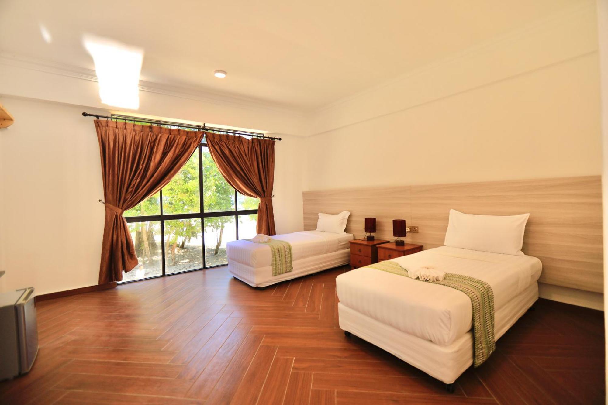 Dolphin Bay Island Resort Kota Belud Dış mekan fotoğraf